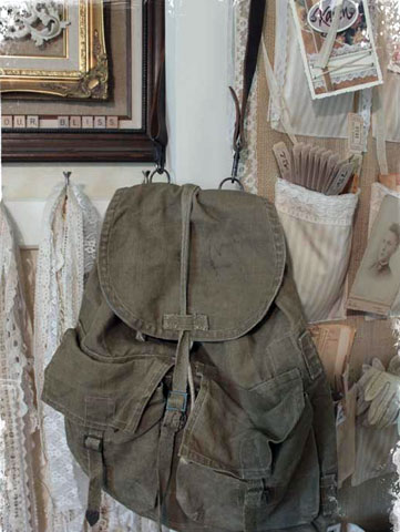 Гламурная сумка из старого армейского рюкзака